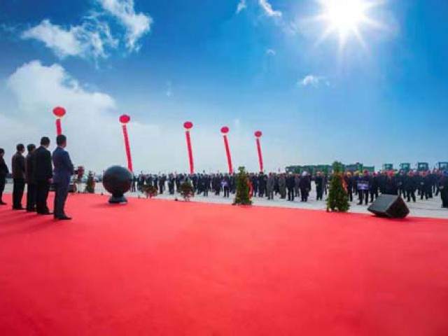 阿拉善萬創(chuàng)·源通賀蘭玉年產(chǎn)800萬平米微晶玉石及配套工程項目開工慶典儀式成功舉行